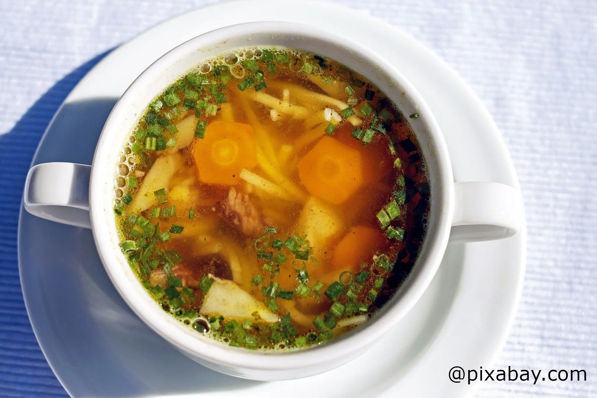 Hühnersuppe nach der Geburt: Ein wohltuendes und nahrhaftes Gericht - Hat Hühnersuppe heilende Wirkung hühnersuppe nach geburt - Hat Hühnersuppe heilende Wirkung