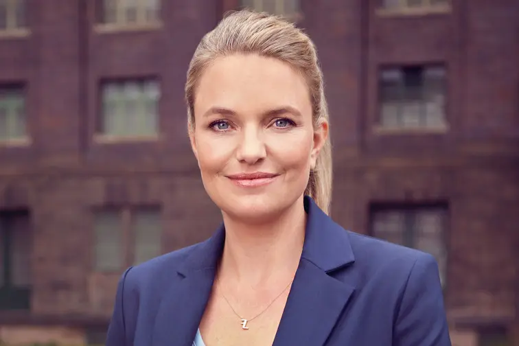 Sarah Tacke: Eine erfolgreiche Juristin und Moderatorin - Hat Sarah Tacke ein Kind sarah tacke schwangerschaft - Hat Sarah Tacke ein Kind