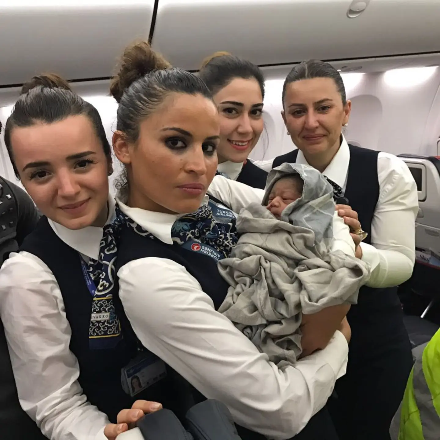 geburt im flugzeug kostenlos fliegen - Sind Babys im Flugzeug kostenlos