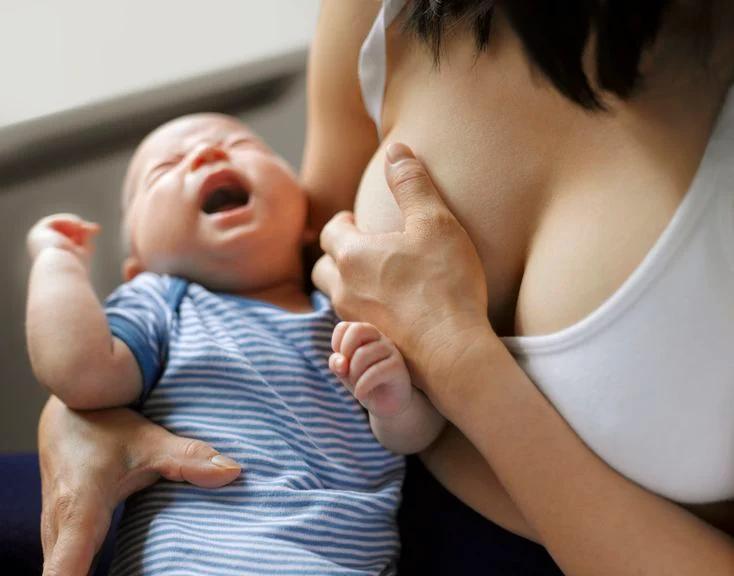 Stillende Mutter mit Fieber: Was ist zu tun? - Warum darf man mit Fieber nicht stillen stillende mutter fieber - Warum darf man mit Fieber nicht stillen