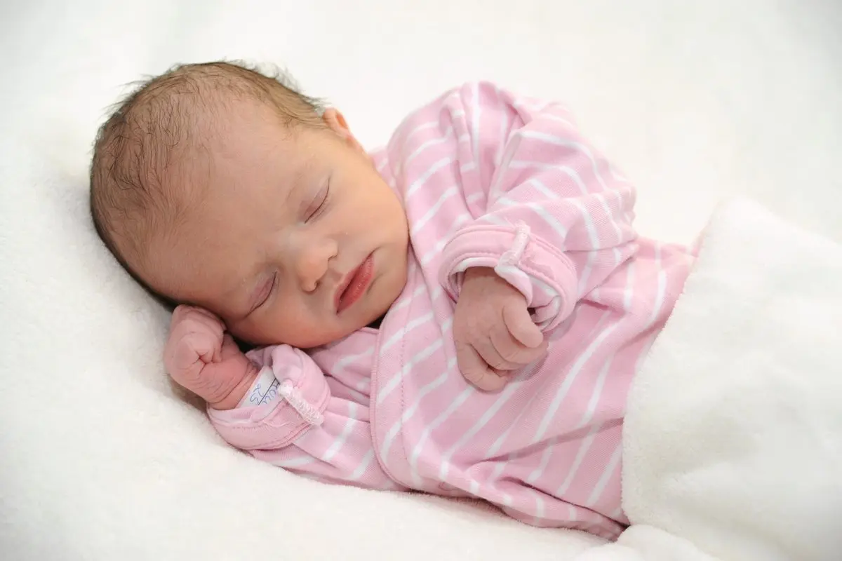 Fersenblut nach Geburt: Was Eltern wissen sollten - Warum Fersenstich bei Babys fersenblut nach geburt - Warum Fersenstich bei Babys