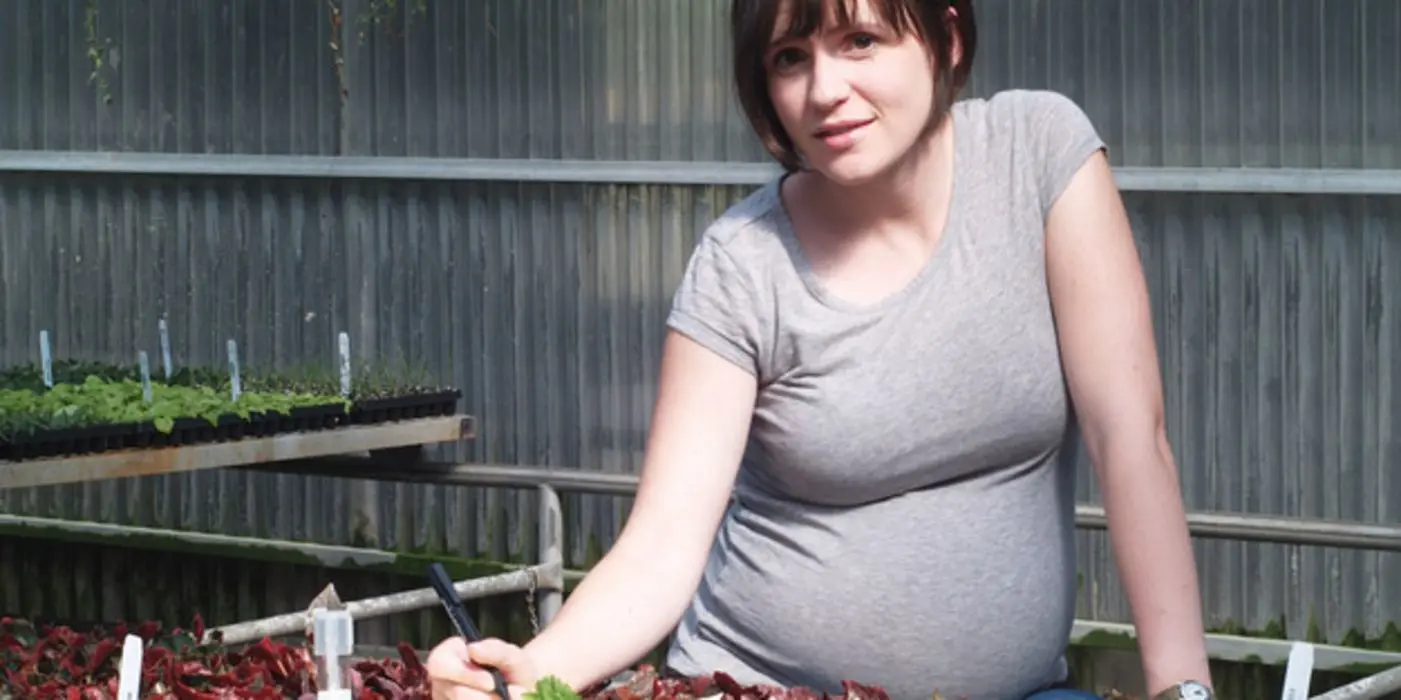 Lange Stehen in der Schwangerschaft: Risiken und Tipps - Warum nicht lange Sitzen in der Schwangerschaft lange stehen schwangerschaft - Warum nicht lange Sitzen in der Schwangerschaft