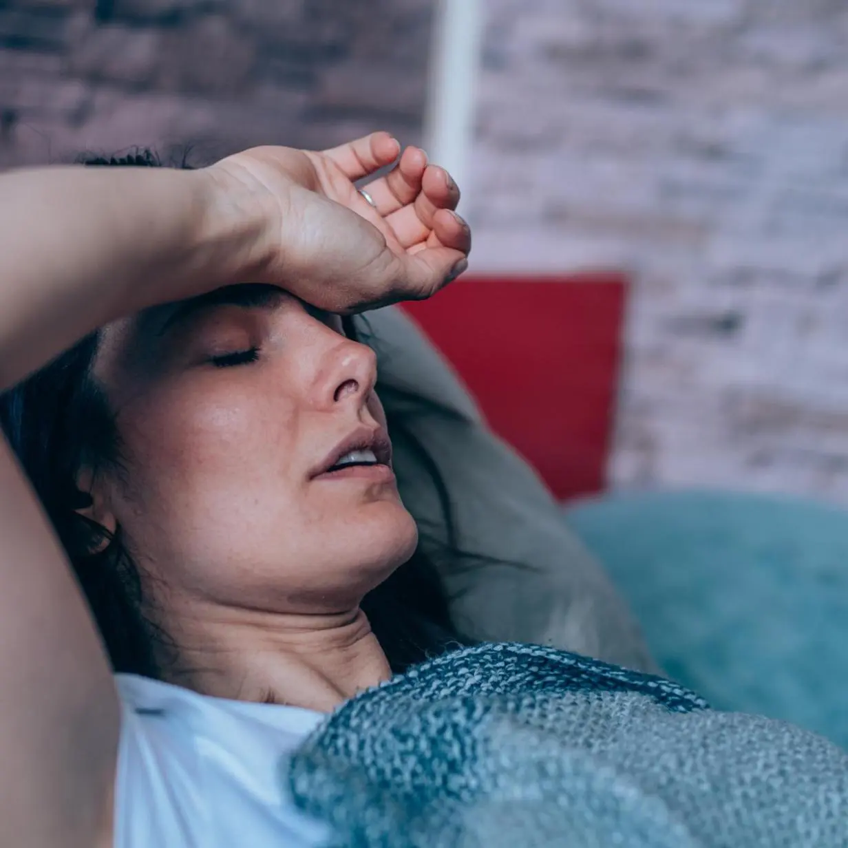 Abends Schluckbeschwerden: Ursachen, Symptome und Behandlung - Warum nur in der Nacht Halsschmerzen abends schluckbeschwerden - Warum nur in der Nacht Halsschmerzen