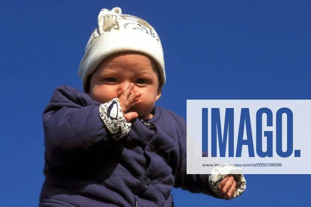 baby reibt sich die nase - Warum reibt sich das Baby das Gesicht