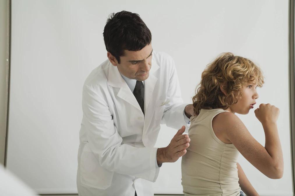 kind kotzt schleim - Warum spuckt Kind Schleim