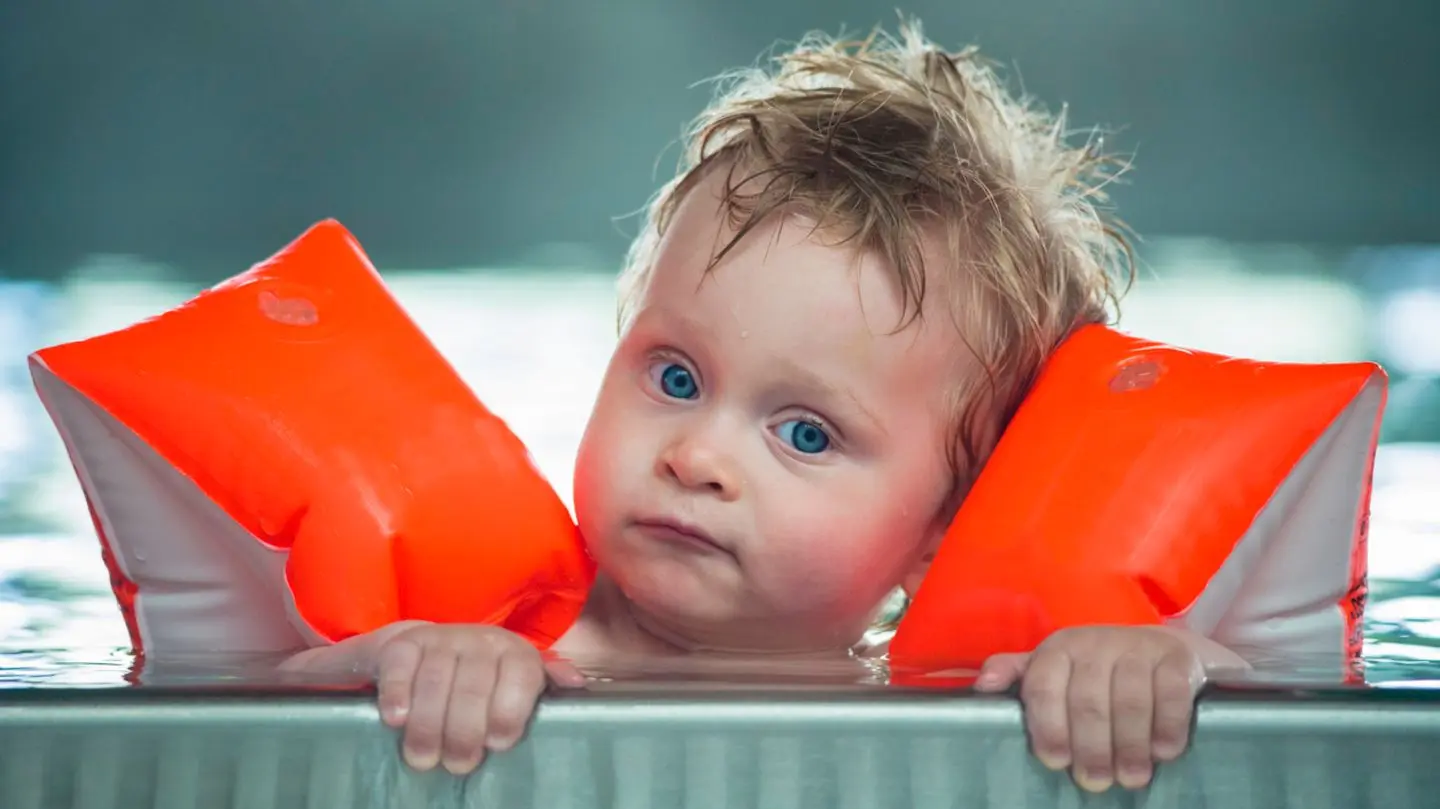 Schwimmhilfe Kleinkind: Sicherheit und Spaß im Wasser - Was gibt es für Schwimmhilfen für Kinder schwimmhilfe kleinkind - Was gibt es für Schwimmhilfen für Kinder