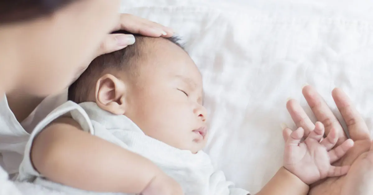 kind schwitzt stark am kopf - Was ist die Ursache für starkes Schwitzen am Kopf