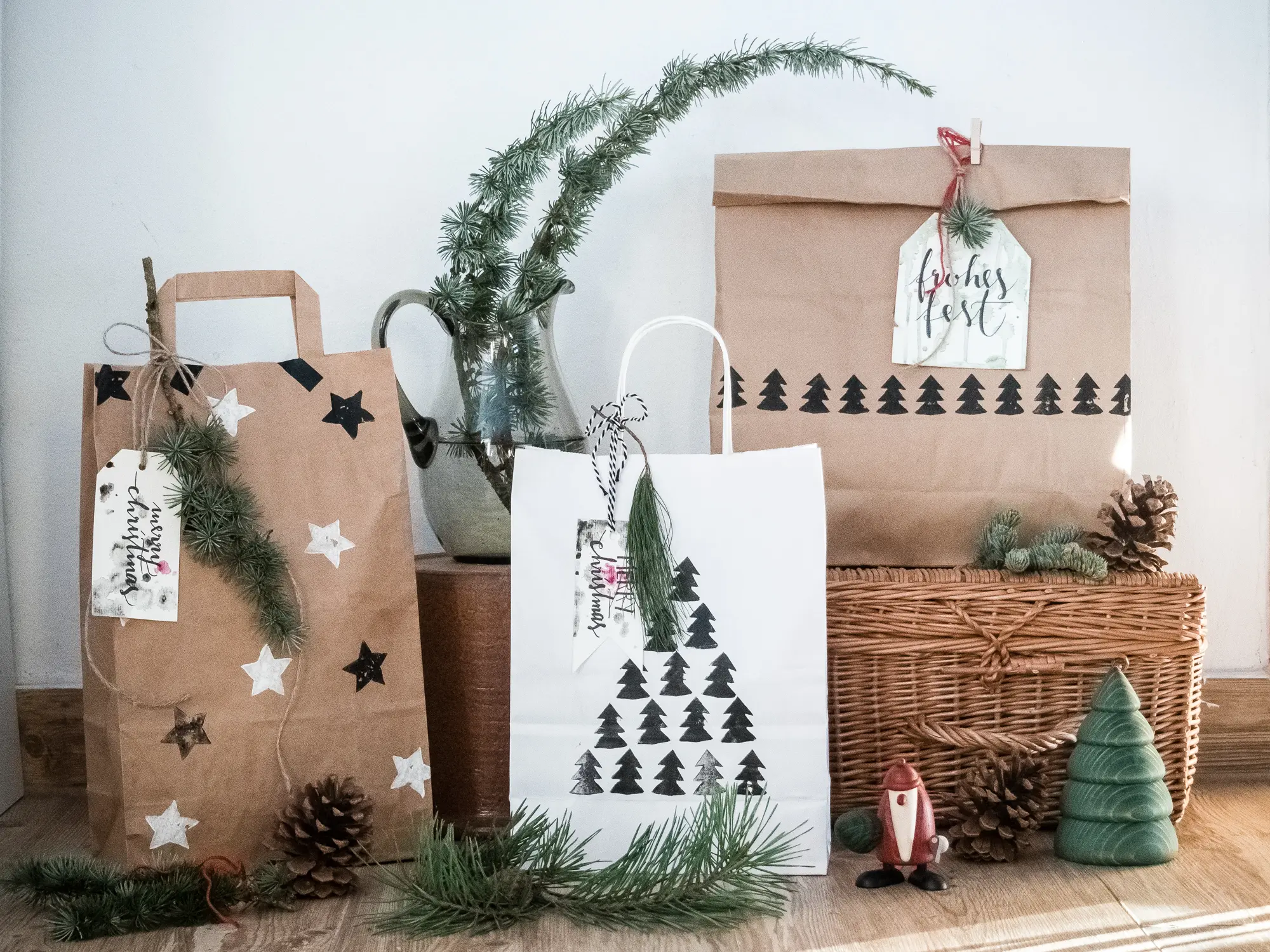 papiertüten weihnachtlich gestalten - Was kann man mit alten Papiertüten machen