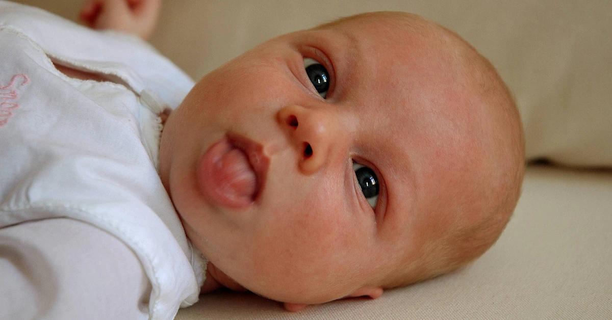 Baby Zunge Raus: Was steckt dahinter? - Was tun wenn mir mein Kind die Zunge raus streckt baby zunge raus - Was tun wenn mir mein Kind die Zunge raus streckt