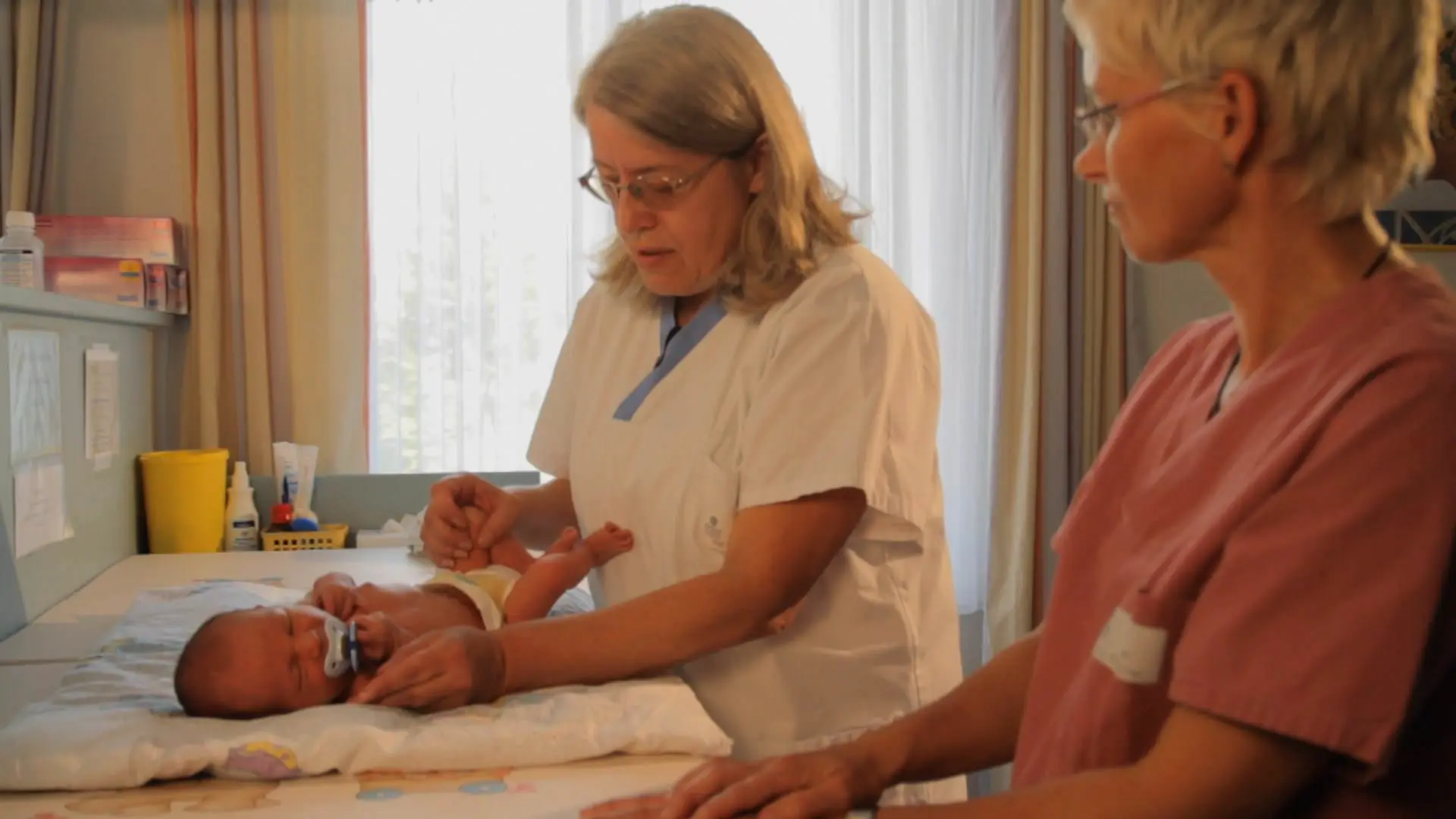 abschlussuntersuchung nach geburt krankenhaus - Welche Untersuchungen werden im Krankenhaus nach der Geburt gemacht