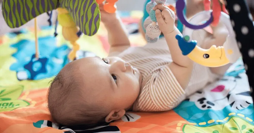 babyspielzeug ab geburt - Welches Spielzeug brauchen Neugeborene