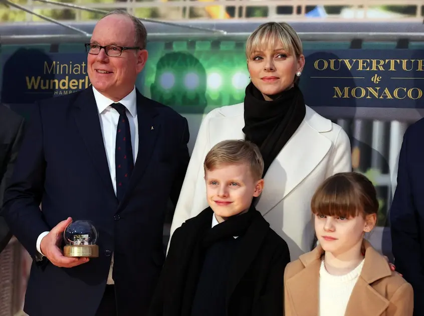 Charlène von Monaco: Schwangerschaft, Gesundheit und Gerüchte - Wie alt sind die Zwillinge von Albert und Charlène charlene von monaco schwangerschaft - Wie alt sind die Zwillinge von Albert und Charlène