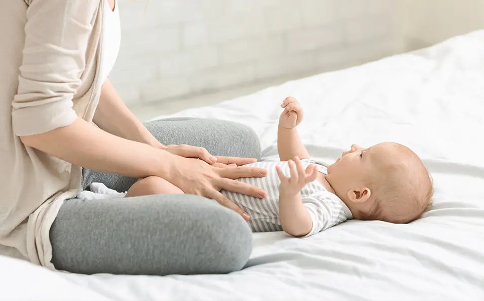 stillpositionen bei blähungen - Wie Baby hinlegen bei Blähungen