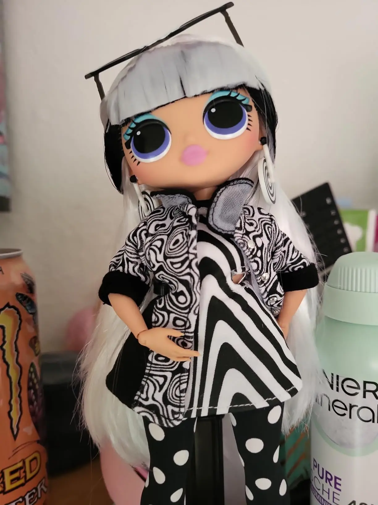 omg dolls - Wie groß ist die Lol Puppe Groovy Babe