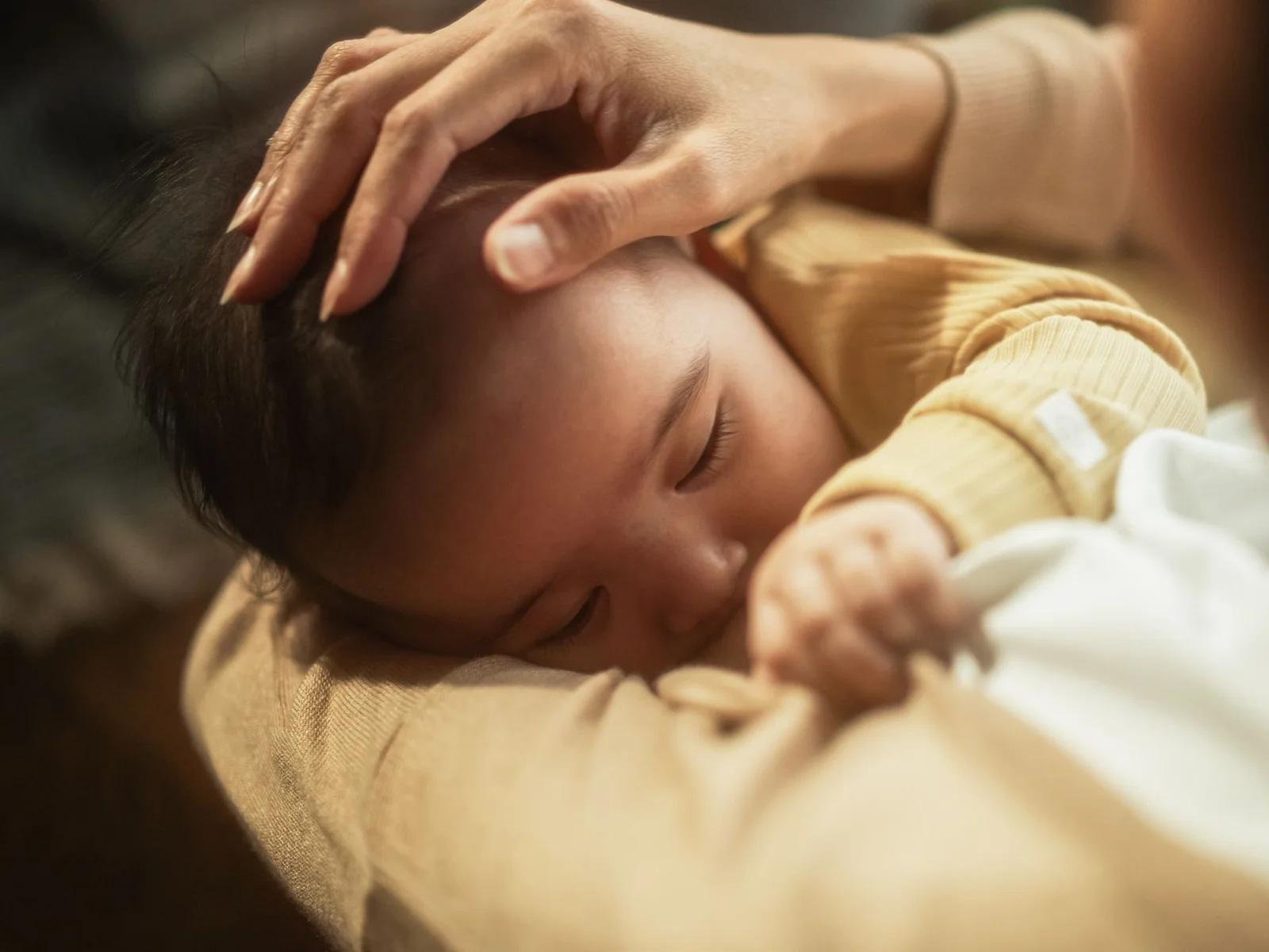 baby hört sich heiser an - Wie hört sich Heiserkeit an