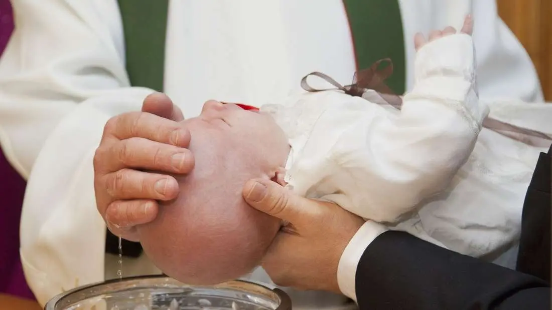 taufe wann nach geburt - Wie lange nach der Geburt Taufe