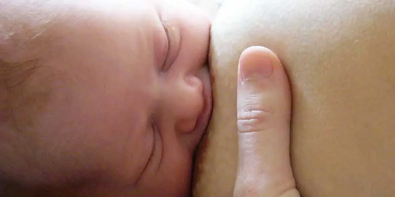 anlegetechnik stillen - Wie müssen die Lippen beim Stillen sein