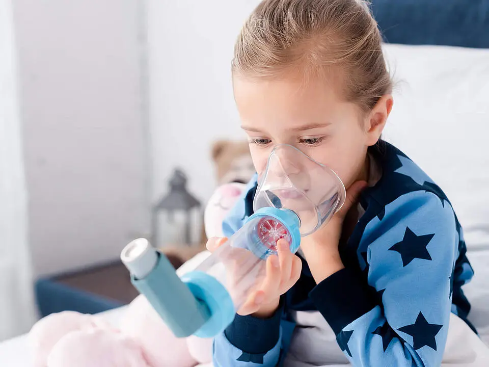 Keuchhusten bei Kleinkindern: Symptome, Behandlung und Vorbeugung - Wie unterscheidet man Keuchhusten von normalen Husten keuchhusten bei kleinkindern - Wie unterscheidet man Keuchhusten von normalen Husten